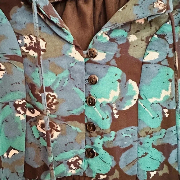 A NEW APPROACH ~ Women’s long sleeve fully lined black/teal color top size MP - Picture 8 of 9